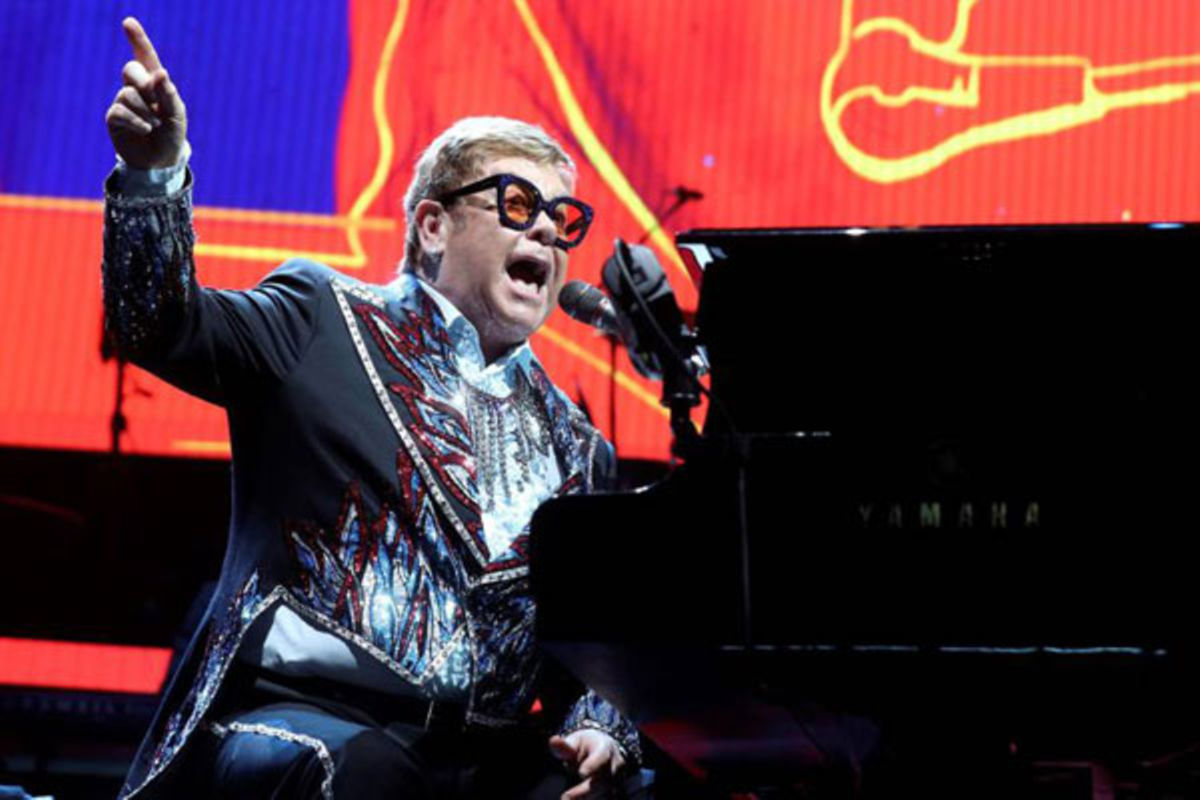 Walking Pneumonia Forces Elton John To Cut Short Auckland Gig Monitor 9496