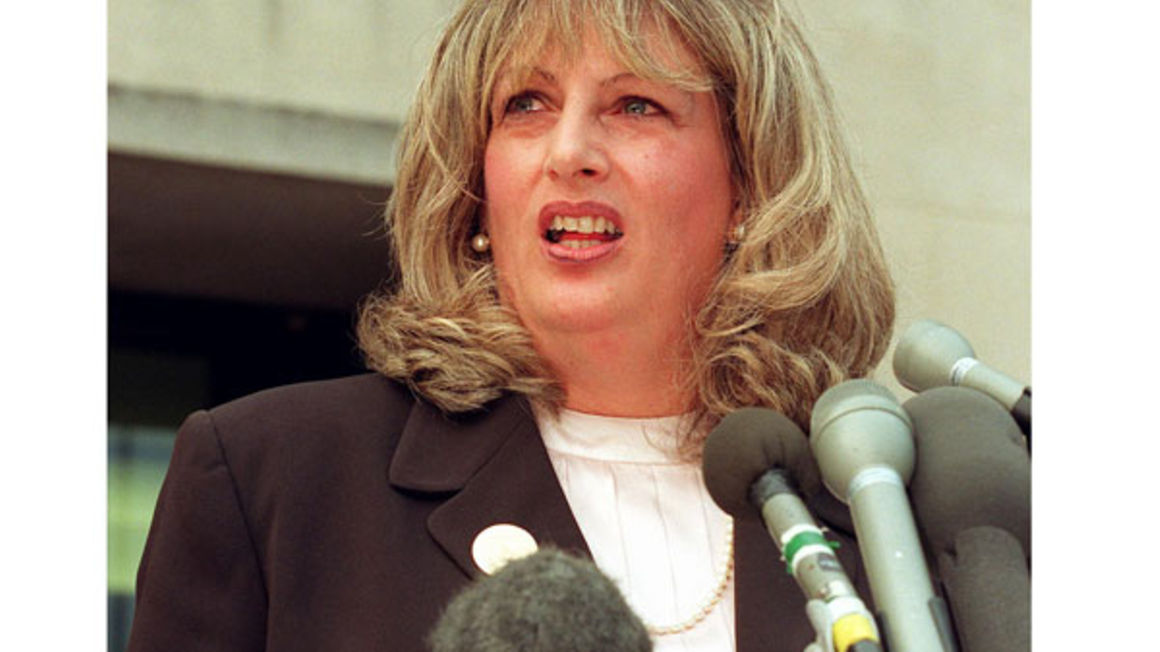 Linda Tripp, who exposed Clinton-Lewinsky sex scandal, dead from cancer